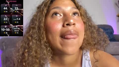 Snapshot of kiut_lili18 chatting on October 1, 2025, 9:32 pm Lili online show from October 1, 2025, 9:32 pm