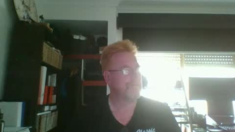 kiwi_boss61 online show from October 20, 2025, 3:18 am