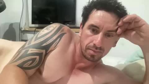 Snapshot of kiwibuzzer chatting on January 9, 2026, 3:15 pm Champ online show from January 9, 2026, 3:15 pm