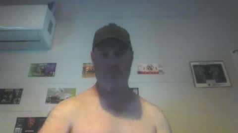 kiwiguy19773 online show from November 9, 2025, 2:43 am