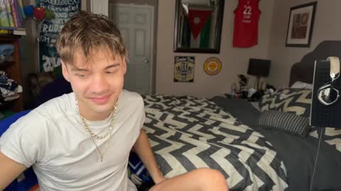 Kyle online show from December 17, 2024, 3:49 pm