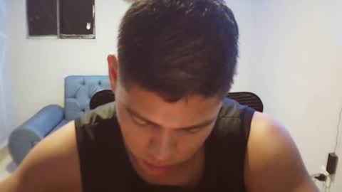 Snapshot of klars_mood chatting on June 19, 2026, 1:21 am klars online show from June 19, 2026, 1:21 am