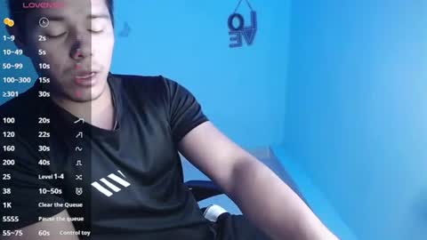 Snapshot of klars_mood chatting on July 24, 2026, 7:01 pm klars online show from July 24, 2026, 7:01 pm
