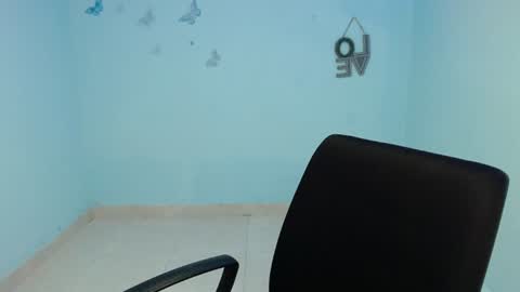 Snapshot of klars_mood chatting on July 28, 2026, 4:39 pm klars online show from July 28, 2026, 4:39 pm