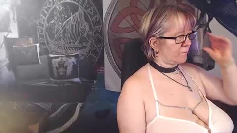 Michelle online show from June 17, 2026, 4:48 am