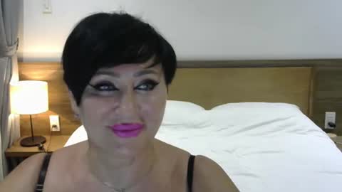 kleo901854860422 online show from June 17, 2026, 1:01 pm