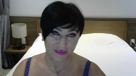 kleo901854860422 online show from July 7, 2026, 2:43 pm