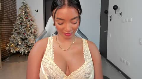 Christina online show from December 12, 2024, 10:52 pm