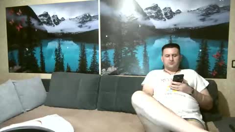 Snapshot of kleosnow chatting on September 11, 2025, 3:56 pm Kleosnow online show from September 11, 2025, 3:56 pm