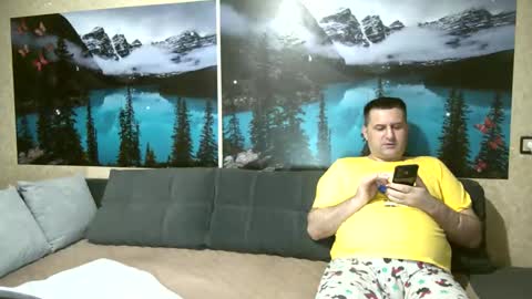 Snapshot of kleosnow chatting on September 13, 2025, 8:25 am Kleosnow online show from September 13, 2025, 8:25 am