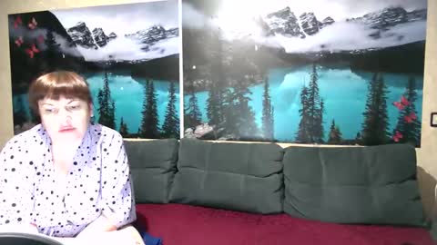 Snapshot of kleosnow chatting on October 4, 2025, 8:56 am Kleosnow online show from October 4, 2025, 8:56 am