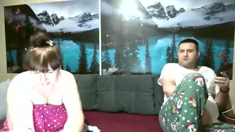 Snapshot of kleosnow chatting on October 10, 2025, 3:33 pm Kleosnow online show from October 10, 2025, 3:33 pm