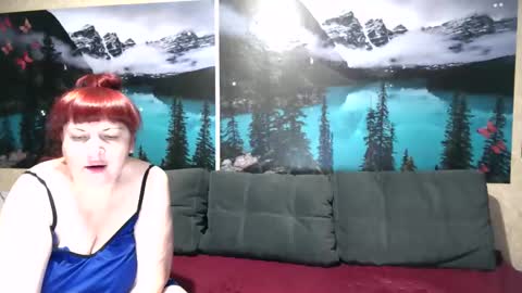 Snapshot of kleosnow chatting on November 8, 2025, 9:53 am Kleosnow online show from November 8, 2025, 9:53 am