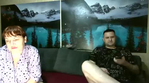 Snapshot of kleosnow chatting on December 4, 2025, 8:45 am Kleosnow online show from December 4, 2025, 8:45 am