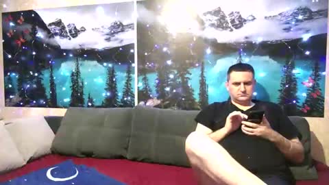 Snapshot of kleosnow chatting on December 14, 2025, 9:03 am Kleosnow online show from December 14, 2025, 9:03 am