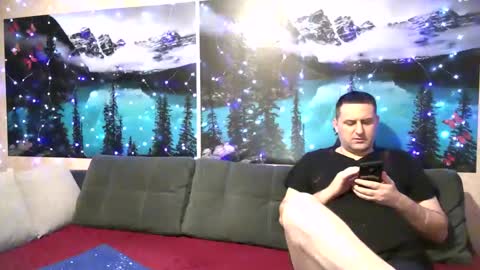 Snapshot of kleosnow chatting on December 15, 2025, 9:13 am Kleosnow online show from December 15, 2025, 9:13 am