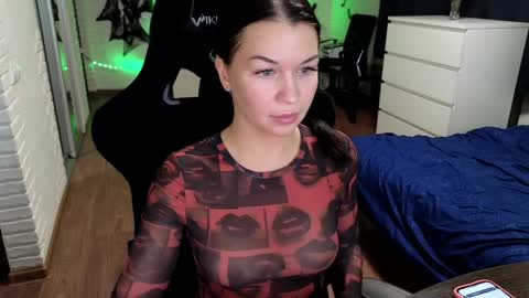 Snapshot of kleoxxx chatting on December 13, 2024, 9:52 pm Alisa. online show from December 13, 2024, 9:52 pm