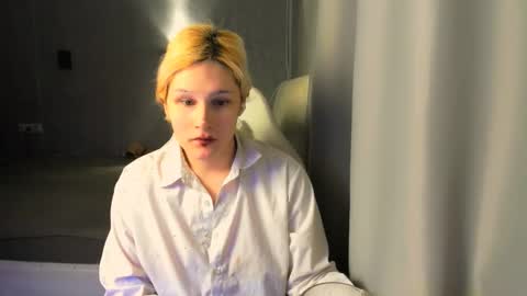 Klin online show from November 19, 2025, 7:25 pm