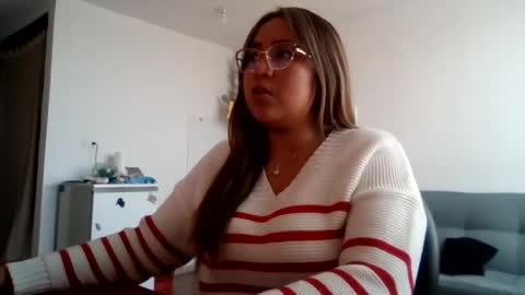 Snapshot of kloe__05 chatting on July 21, 2026, 1:46 pm Kloe online show from July 21, 2026, 1:46 pm