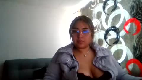 Snapshot of kloe__05 chatting on July 27, 2026, 12:45 pm Kloe online show from July 27, 2026, 12:45 pm