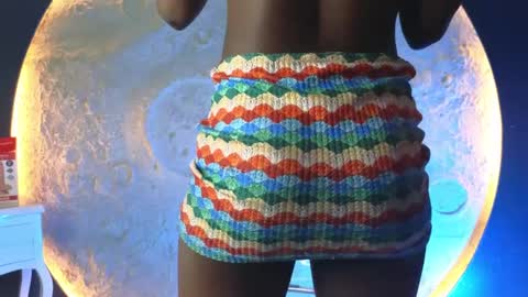 Snapshot of kloee_12 chatting on September 13, 2025, 12:38 pm K L O E online show from September 13, 2025, 12:38 pm