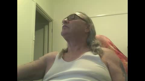 knobout online show from October 14, 2025, 3:18 am