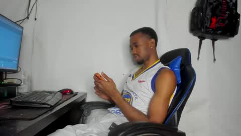 Snapshot of kofi_exotic_ chatting on May 15, 2026, 9:22 pm kofi online show from May 15, 2026, 9:22 pm