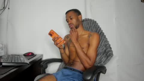 Snapshot of kofi_exotic_ chatting on May 21, 2026, 4:25 pm kofi online show from May 21, 2026, 4:25 pm