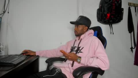 Snapshot of kofi_exotic_ chatting on May 27, 2026, 1:57 am kofi online show from May 27, 2026, 1:57 am