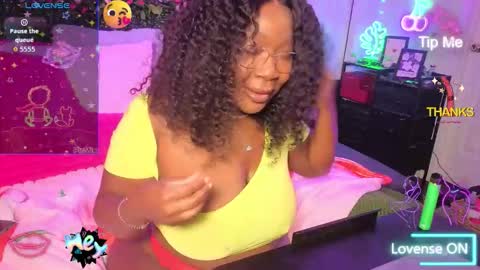 Snapshot of kokocherry00 chatting on December 2, 2025, 10:53 am kokocherry00 online show from December 2, 2025, 10:53 am