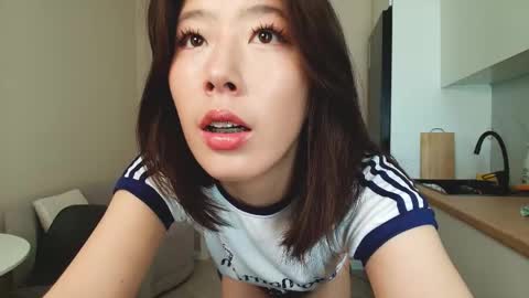 Snapshot of kokomiuu chatting on May 8, 2026, 9:03 am Nani online show from May 8, 2026, 9:03 am