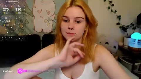 Snapshot of komorebbi chatting on August 9, 2026, 10:58 pm Marta online show from August 9, 2026, 10:58 pm