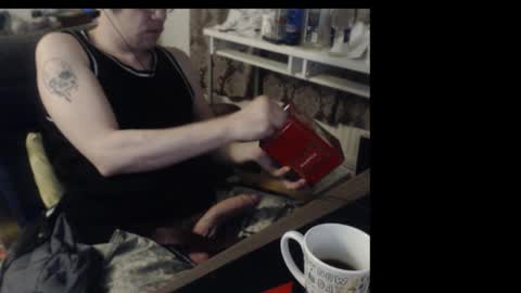 Snapshot of kompura chatting on December 5, 2025, 8:05 pm Kompura online show from December 5, 2025, 8:05 pm