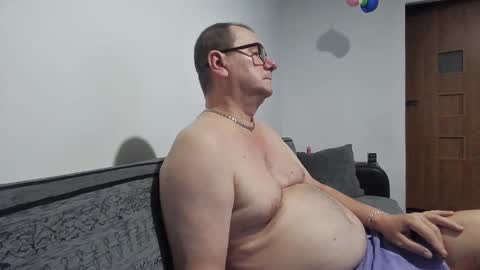 Snapshot of komputer123456789 chatting on December 16, 2024, 11:50 pm Bogdan online show from December 16, 2024, 11:50 pm