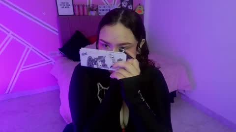 Snapshot of koning_moretti chatting on April 21, 2026, 4:52 am camila online show from April 21, 2026, 4:52 am