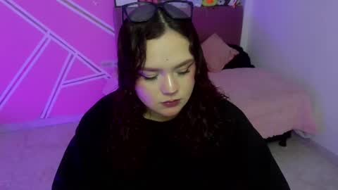 Snapshot of koning_moretti chatting on May 16, 2026, 5:37 am camila online show from May 16, 2026, 5:37 am