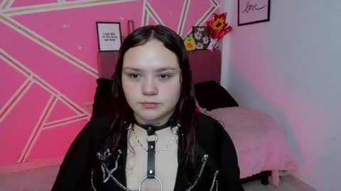 Snapshot of koning_moretti chatting on May 22, 2026, 3:02 am camila online show from May 22, 2026, 3:02 am