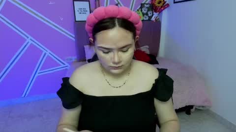 Snapshot of koning_moretti chatting on June 1, 2026, 5:20 am camila online show from June 1, 2026, 5:20 am