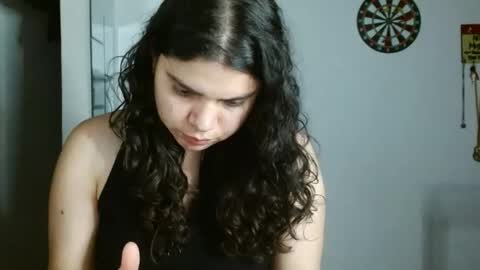 Karoll online show from May 19, 2026, 1:56 am