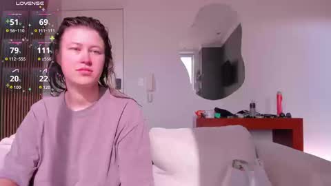 Twiix online show from November 19, 2025, 1:00 pm