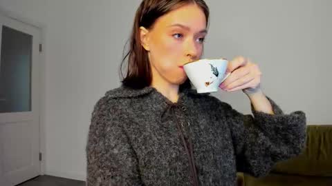 Snapshot of kossie_ chatting on November 6, 2025, 8:32 pm kossie_ online show from November 6, 2025, 8:32 pm