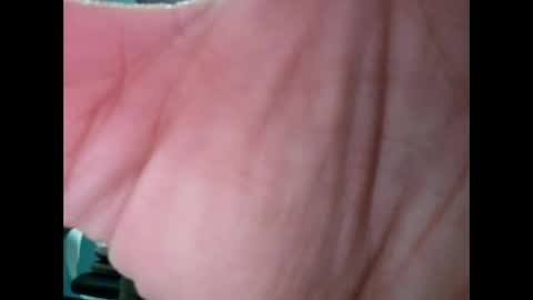 Snapshot of koto420 chatting on January 8, 2025, 1:00 am Koto Bombon online show from January 8, 2025, 1:00 am