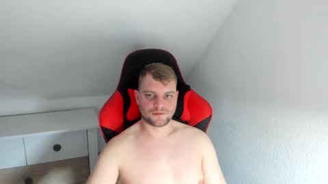 Snapshot of kozik1992 chatting on January 19, 2025, 10:28 pm Bartek online show from January 19, 2025, 10:28 pm