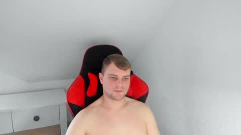 Snapshot of kozik1992 chatting on February 14, 2025, 7:28 am Bartek online show from February 14, 2025, 7:28 am