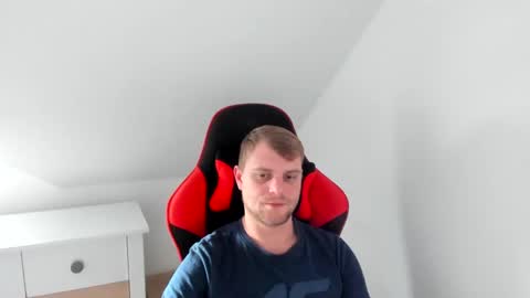 Snapshot of kozik1992 chatting on February 20, 2025, 3:19 pm Bartek online show from February 20, 2025, 3:19 pm