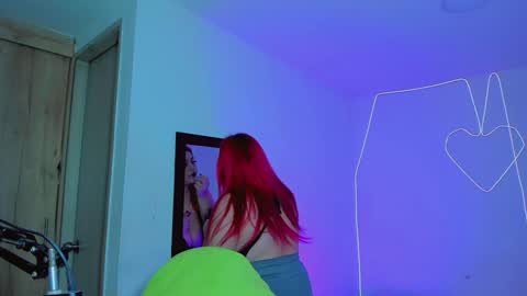 Snapshot of kpayton99 chatting on January 31, 2025, 4:14 am Khloe online show from January 31, 2025, 4:14 am