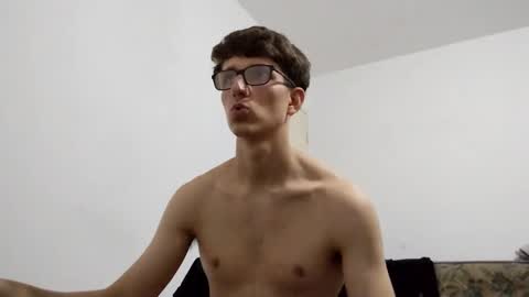 Facu online show from December 19, 2024, 6:12 am