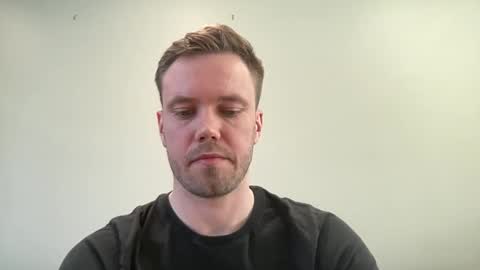 kris4kris4 online show from April 20, 2026, 2:42 pm