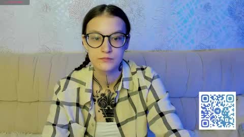 Snapshot of kris_doeil chatting on June 2, 2026, 2:24 am kris_doeil online show from June 2, 2026, 2:24 am
