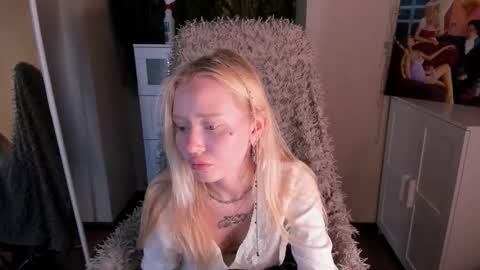 kris_grant online show from October 4, 2025, 10:24 am